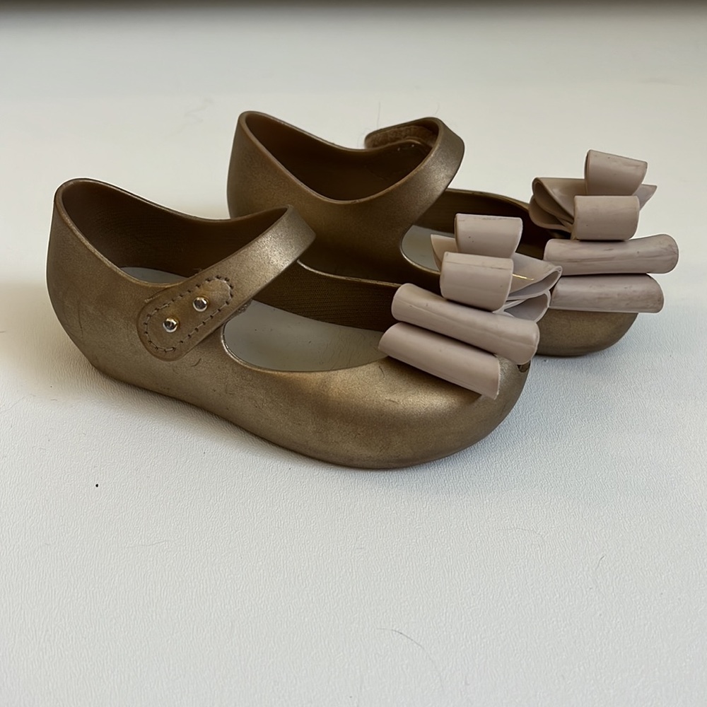 Sz 8 toddler gold bow Mini Melissa shoe